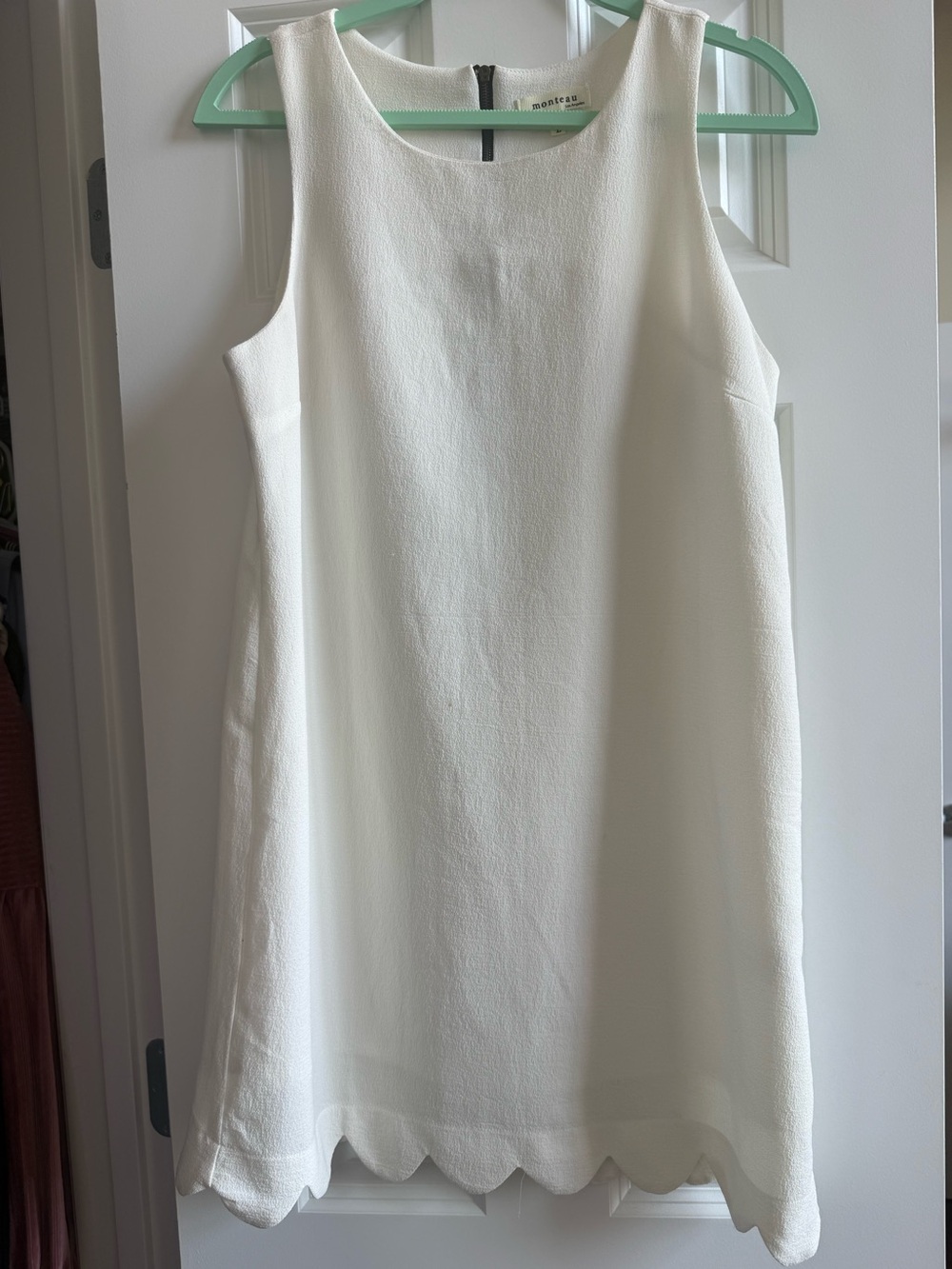 Monteau White Scallop Hem Sleeveless Shift Dress
